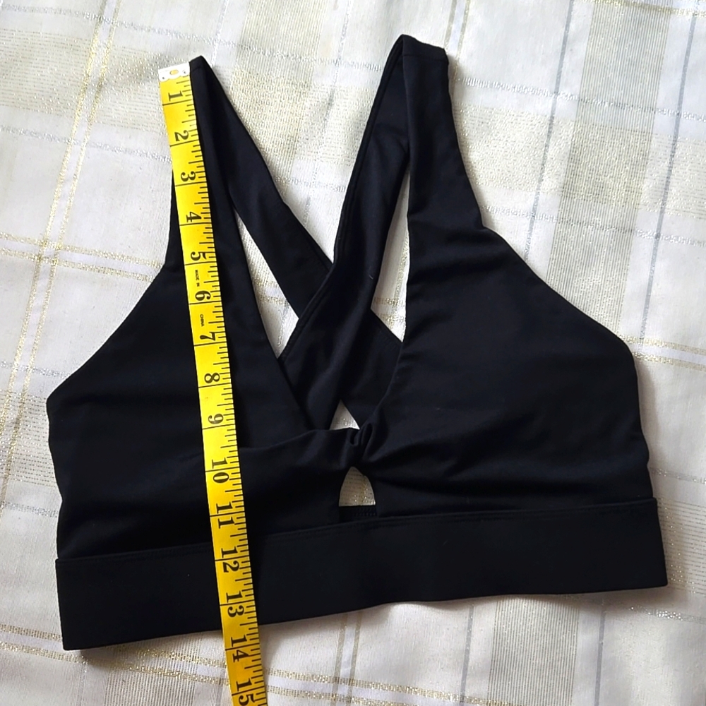 Fabletics Black Oasis Bra - Picture 9 of 10